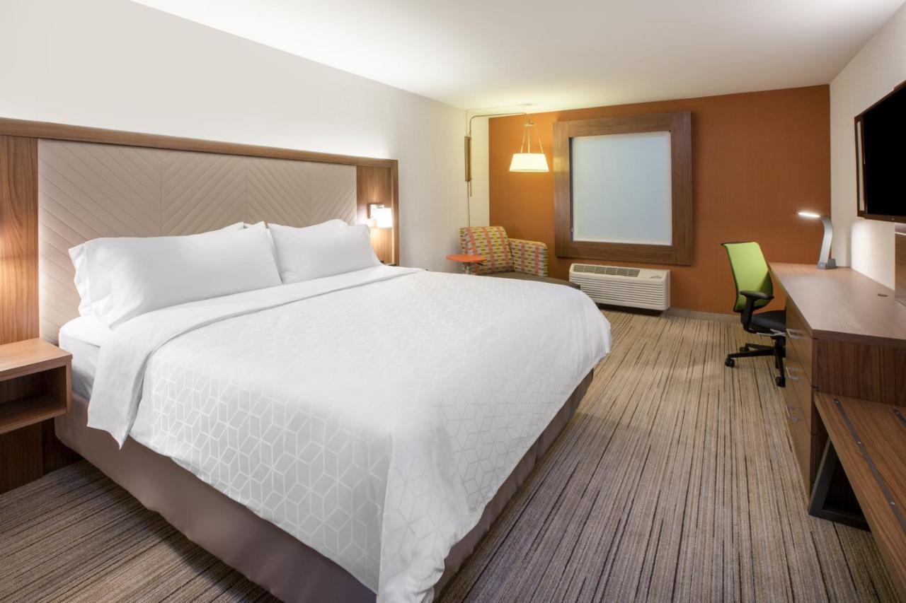 Holiday Inn Express & Suites Dayton North - Vandalia By Ihg Exterior photo