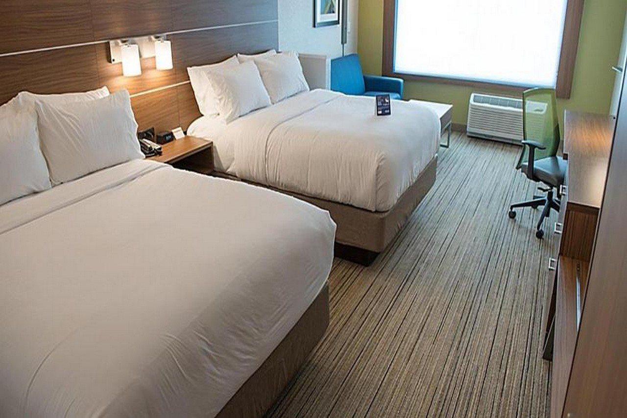 Holiday Inn Express & Suites Dayton North - Vandalia By Ihg Exterior photo